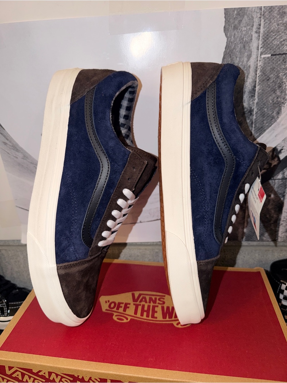 Vans Old Skool Pig Suede sz 11.5 Men’s 13.0 Woman - Picture 6 of 13